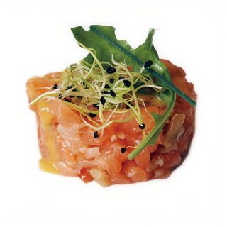 70 - Tartar de salmón con trufa