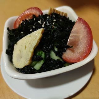 8.    Algas Y Pepinos Aliñado