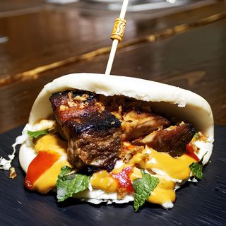 Bao De Panceta Marinada