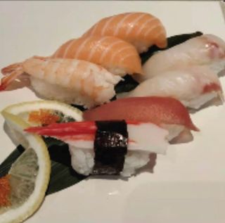 106. Sushi misto piccolo