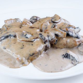 Muschiulet de porc inabusit in sos de ciuperci