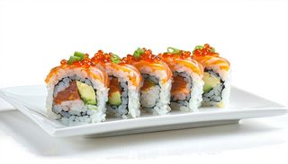 59. Uramaki spicy salmon salmone piccante