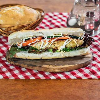 Punjeno belo u lepinji