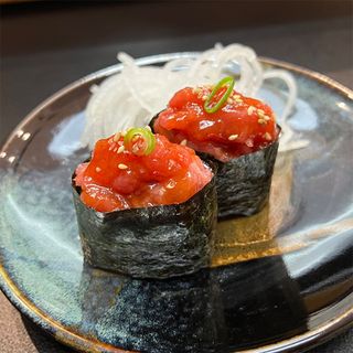 Gunkan Spicy Sake (2 Uds.)