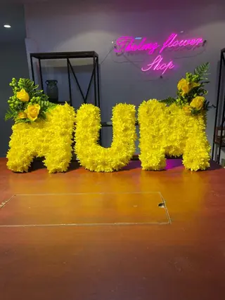 MUM WREATH I