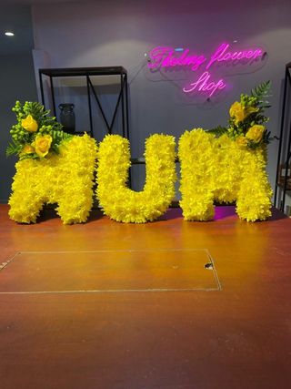 MUM WREATH I