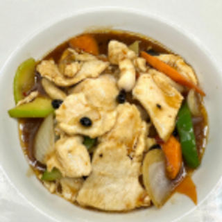 48. Pollo Con Salsa De Soja Negra