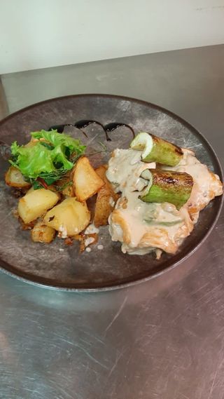 Chicken fillet in zucchini and penauts sauce 300gr