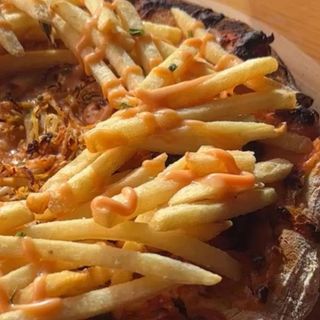 Pizza de batata com cheddar