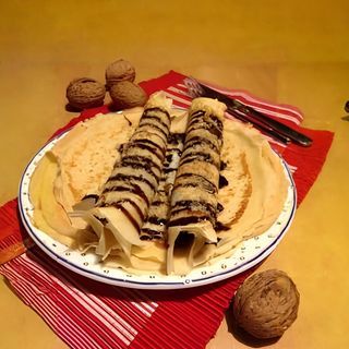 Palačinke sa čokoladom i orasima