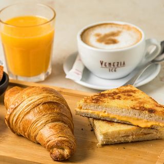 Petit Déjeuner Le Parisien