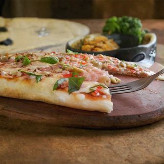 Pizza Dimljeni losos posna