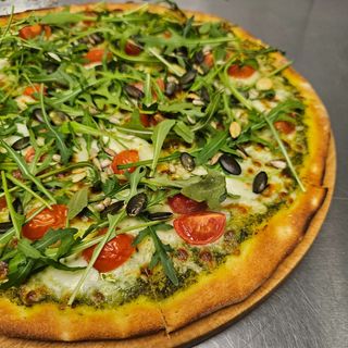 49. Pizza Zielona 50cm