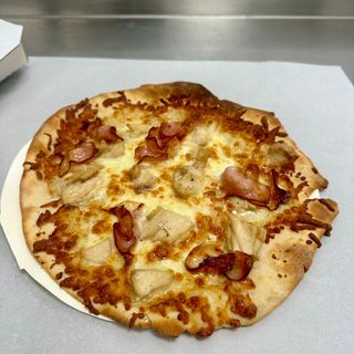 Menú Pizza Mediana + Bebida