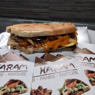 Würstel e patate  panino