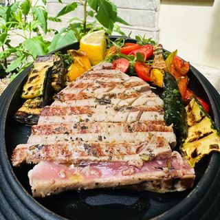 Tagliata di tonno alla griglia
