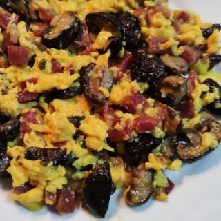 Menu (1) Revueltos  setas y jamón (2)solomillo