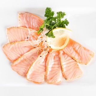 108.Carpaccio Sake flambé - 10 pz