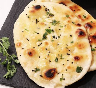 Naan paneer