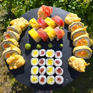 Zestaw Kibica Jagielloni Białystok (32 szt.)