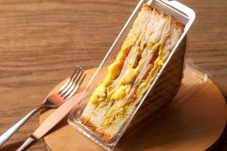 Сендвіч з шинкою (170г)