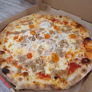 Pizza Atún (Medianas)