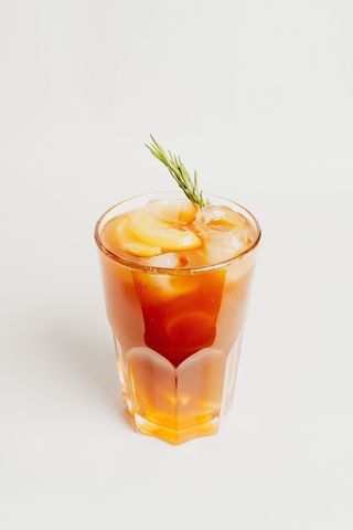 Персиковый эспрессо тоник