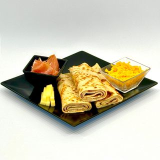 Jamón Serrano, Queso para Untar y Cheddar 