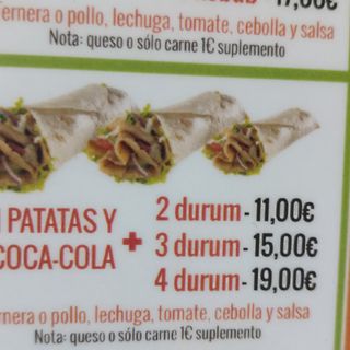 4 Durum ternera o pollo dentro ensalada ,salsa. Y patatas y cola 1 L.