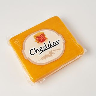 Сир Чедар червоний (200г)