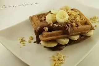 Waffle Nutella e fettine di banana