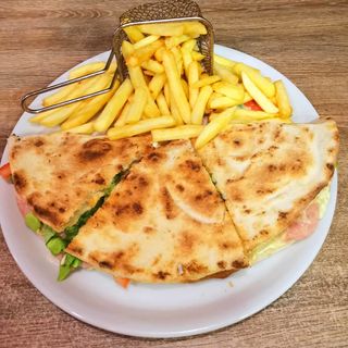 Tortilja sa tunom 700 gr