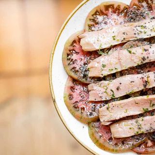 Tomate "aliñao" con ventresca