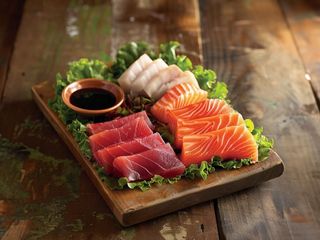 Sashimi Variado (12 Uds.)