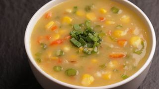  Sweet corn soup with veges