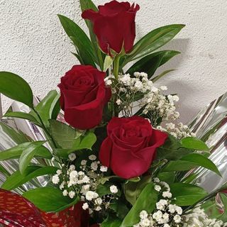 Centro de 3 Rosas Rojas