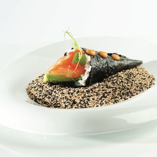 Temaki spicy salmon