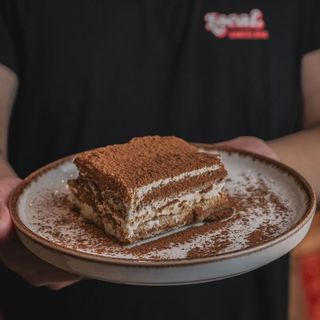 Tiramisú ()