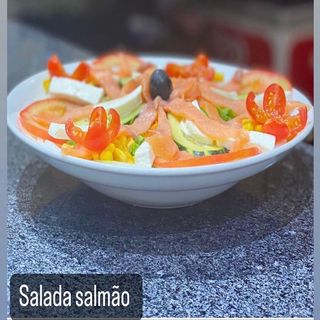 Salada de Salmão