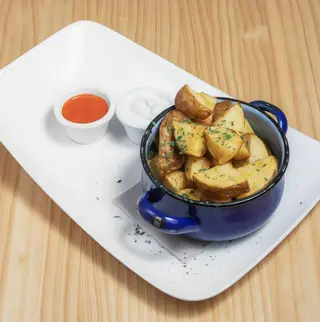 Patatas Bravas Caseras.