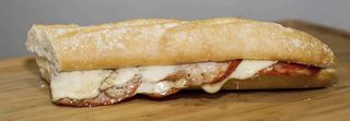 Bocadillo De Lomo Con Queso