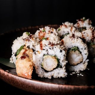 Crispy tempura roll