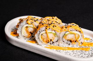 122. Uramaki chicken roll