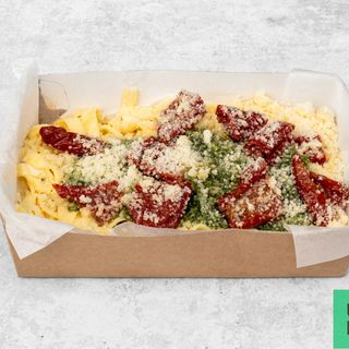 Pesto & Sundried Tomato Fettuccine Alfredo