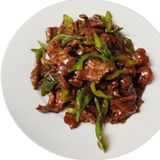 ternera con pimientos verdes