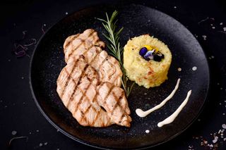 Piept de pui la gratar