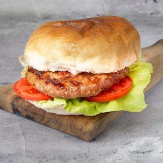 Pljeskavica + Coca cola 0.33l