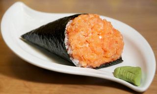 Temaki Salmao Tataki