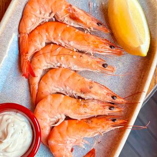 Langostinos con salsa tártara