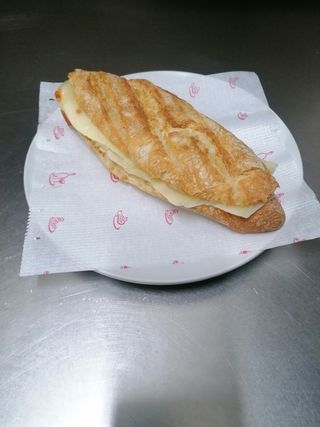 Bocadillo Queso Manchego